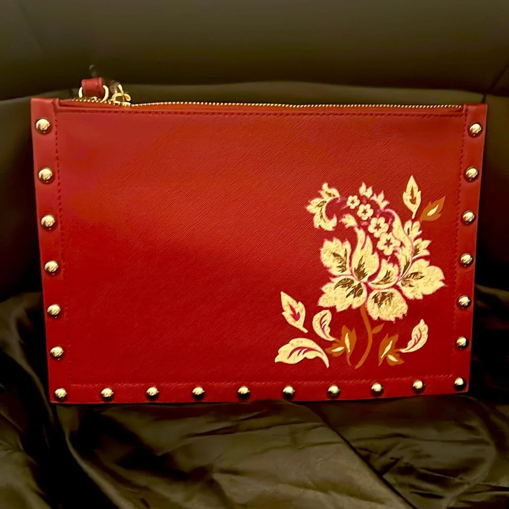 White House black market never used clutch - Picture 1 of 2